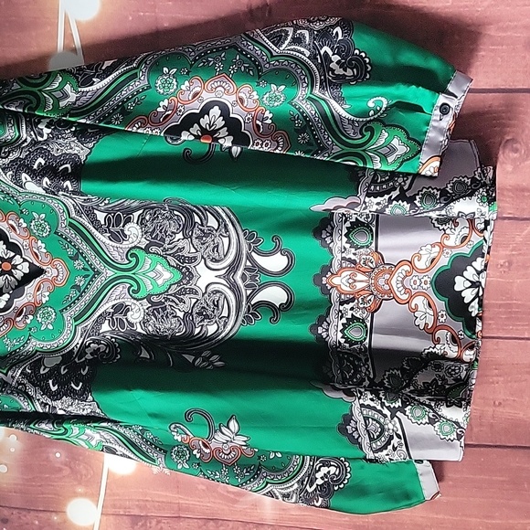 Chico's Paisley Peasant Top Size 2 - Picture 3 of 7